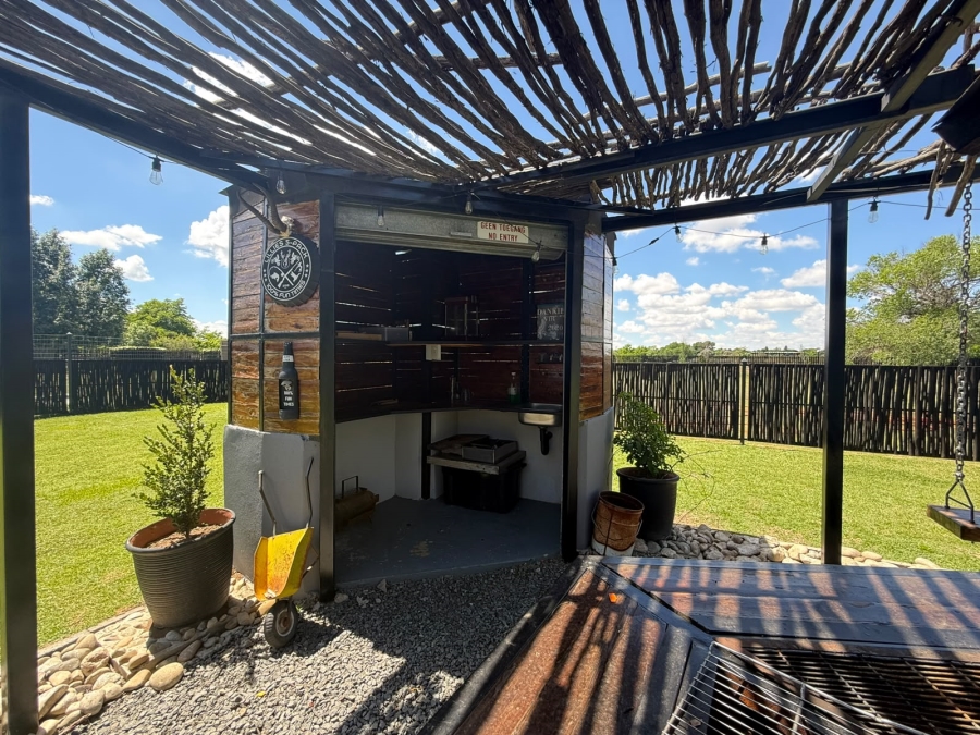 4 Bedroom Property for Sale in Roodewal Free State